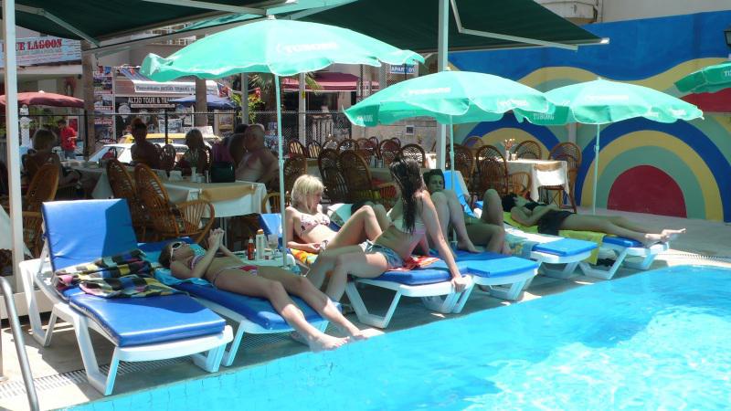 Glaros Hotel Аланя Екстериор снимка
